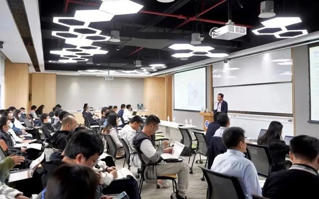 瑞萨电子与吉利汽车深化合作，共探汽车电子前沿技术